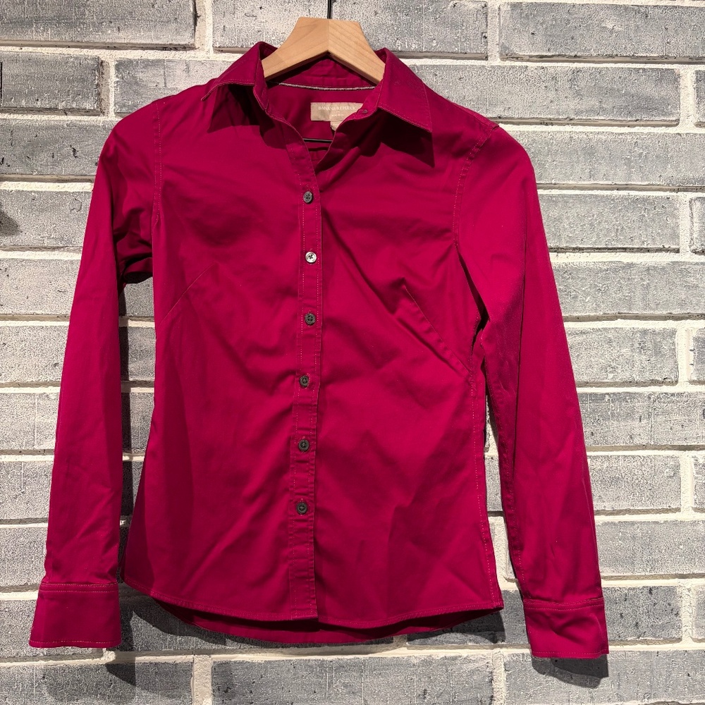 Banana Republic Women’s Button Down Top - Size 0